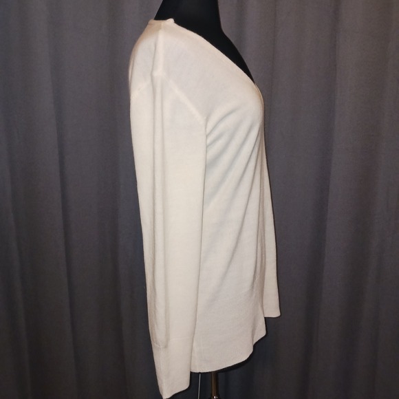 New‎ York & Company Women's soft Cream V Neck Long Sleeve Knit Sweater Top - Picture 6 of 7